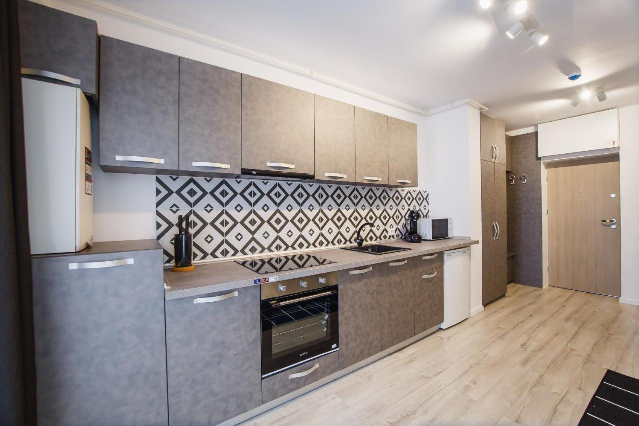 Trendy Apartment Near City Center Орадеа Екстериор снимка