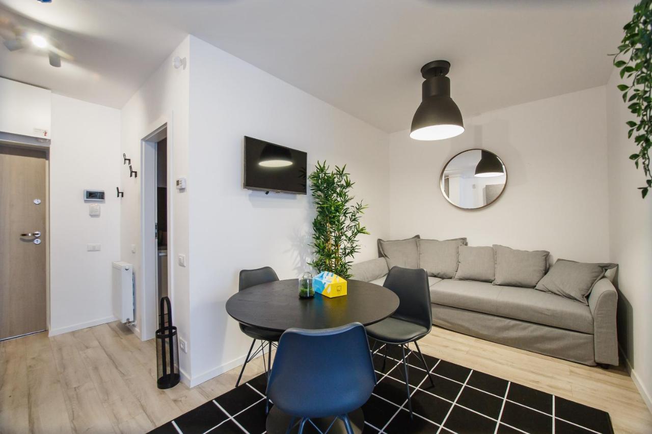 Trendy Apartment Near City Center Орадеа Екстериор снимка